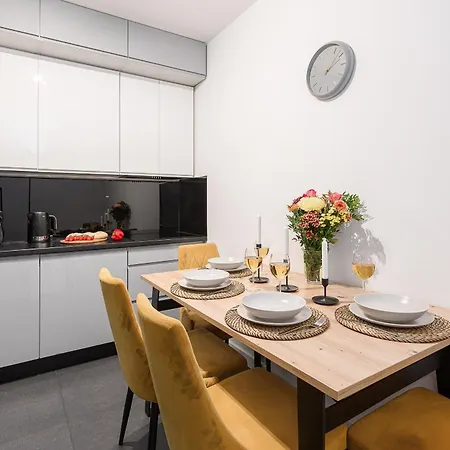 Lumina I Premium 3-room With Parking I 2 Bathrooms Lodz